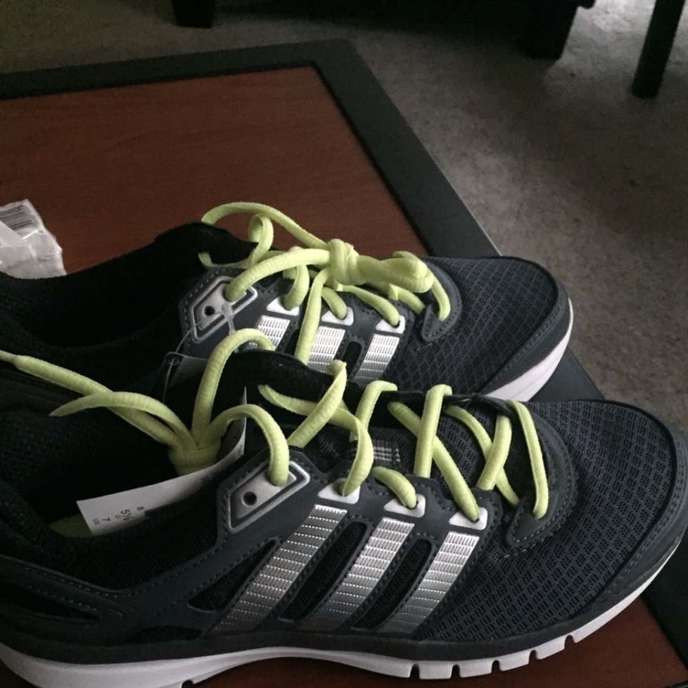 Adidas SHOES US7 Women